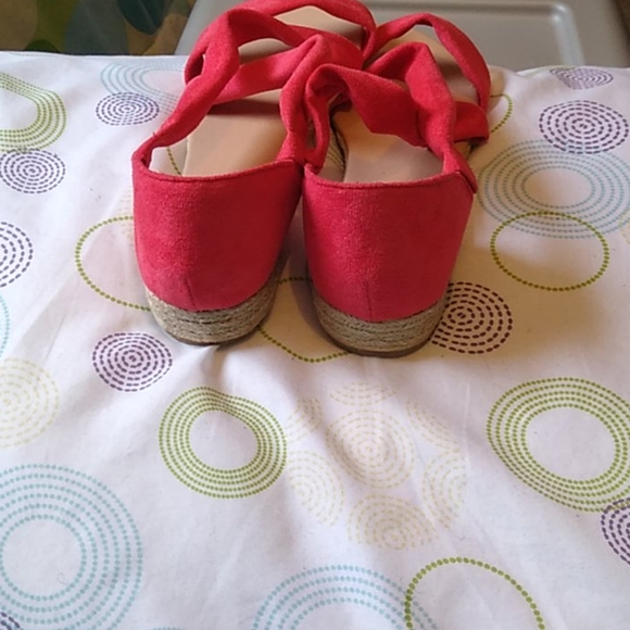 Sandals - Picture 4 of 4